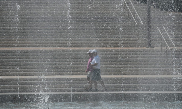 Καύσωνας Κλέων: Νέο έκτακτο δελτίο επικίνδυνων καιρικών φαινομένων - Έρχεται νέα θερμική έξαρση