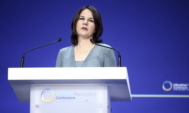 Αναλένα Μπέρμποκ: Μακάρι να μπορούσαμε να διαπραγματευτούμε με τον Πούτιν για τον πόλεμο