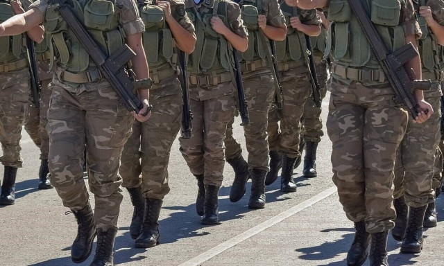 Θρήνος στη Λαμία για τον 42χρονο στρατιωτικό που έφυγε ξαφνικά από τη ζωή