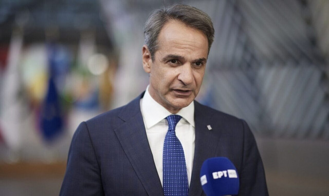 PM Mitsotakis in Brussels being updated on firefighting efforts in Greece