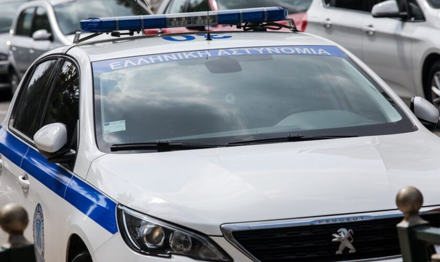 Λήστεψαν περαστικό τα ξημερώματα στα Εξάρχεια – Άφαντοι οι δράστες