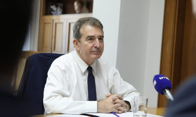 ΕΚΑΒ: Υπεγράφη η υπουργική απόφαση για τις 250 προσλήψεις - Από 18/07 οι αιτήσεις