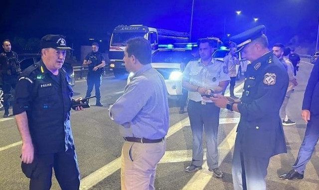 Φωτιά στην Αττική: Στη Μάνδρα ο Νότης Μηταράκης