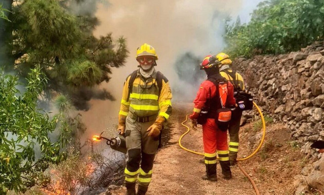 Ιταλία: Πυρκαγιές στην περιοχή Σαλέντο - Απειλούνται κατοικημένες περιοχές