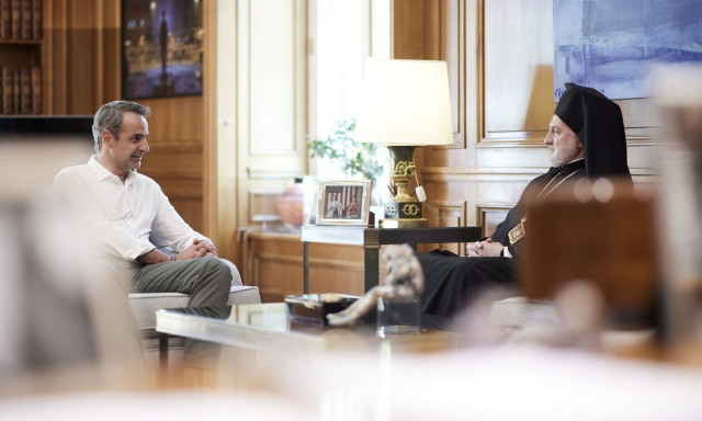 Συνάντηση του Πρωθυπουργού Κυριάκου Μητσοτάκη με τον Αρχιεπίσκοπο Αμερικής κ. Ελπιδοφόρο