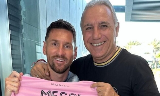 Παλαίμαχος σταρ δίνει ελπίδες για Μέσι: «Θα παίξει στο Μουντιάλ του 2026»