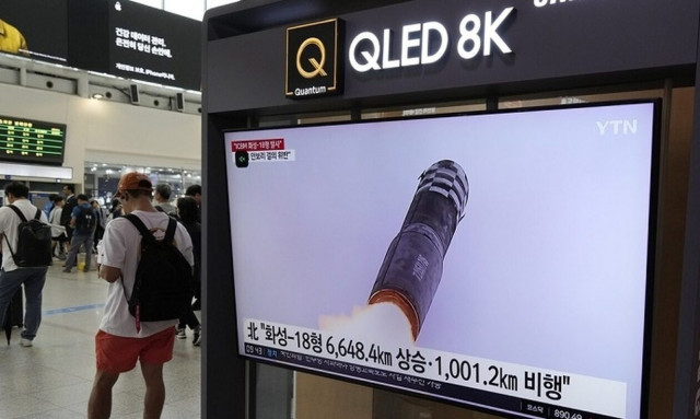 Ο Κιμ απειλεί να το «πατήσει»: «Η αμερικανική παρουσία πληροί τις προϋποθέσεις για χρήση πυρηνικών»