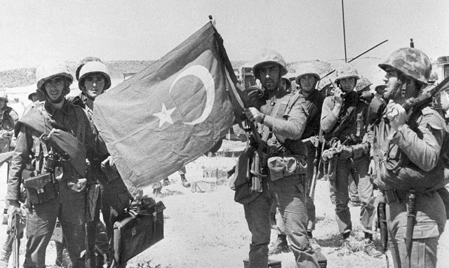 Κύπρος: Όταν ο «Αττίλας» πάτησε το πόδι του στο νησί (vid)