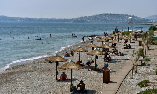 Καύσωνας: 44 βαθμούς την Παρασκευή σύμφωνα με το επικαιροποιημένο δελτίο της ΕΜΥ