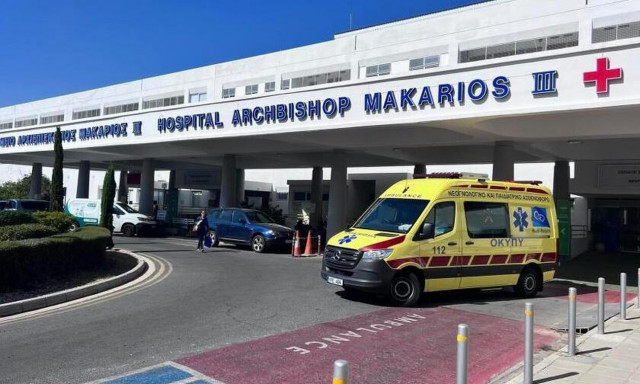 Αγωνία στην Κύπρο: Διασωληνωμένο 4χρονο κοριτσάκι που έπεσε από ύψος 3,5 μέτρων