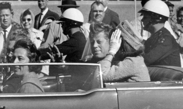 Πώς «συνδέεται» η δολοφονία του Τζον Κένεντι με τα UFO - Αποκαλυπτικό έγγραφο της CIA