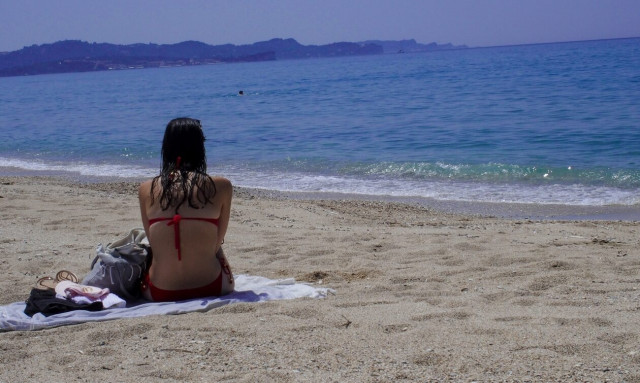 Greece in the grip of heatwave's second surge, temperatures to reach 45C in some regions on Sunday