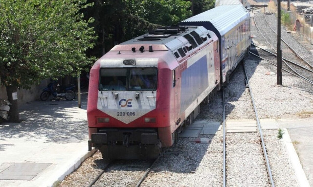 ΟΣΕ: Απολύθηκε φύλακας που άργησε να κατεβάσει τις μπάρες σε ισόπεδη διάβαση