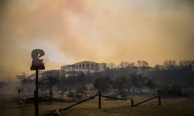 Γιάνναρος για τη φωτιά στη Ρόδο: Οι λόγοι που ξέφυγε από κάθε έλεγχο η φωτιά