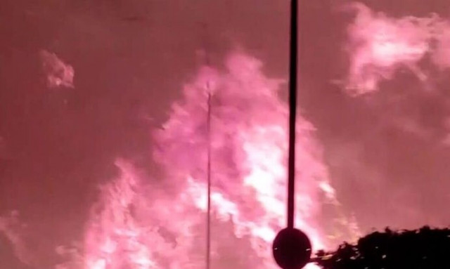 Φωτιά στη Ρόδο: Βίντεο που κόβει την ανάσα από την πύρινη λαίλαπα στο Κιοτάρι