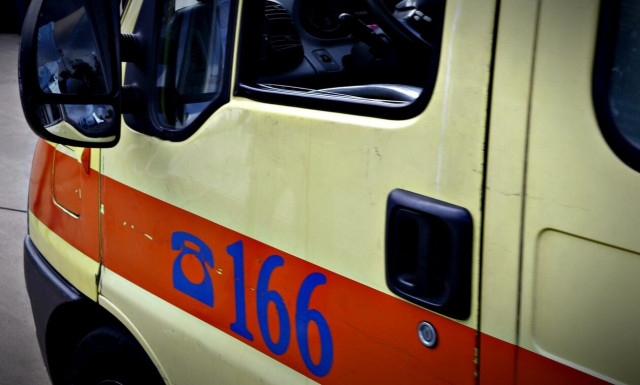 Πάτρα: Στο νοσοκομείο 37χρονος με αρτηριακή αιμορραγία – Προσπαθούσε να σκοτώσει φίδι