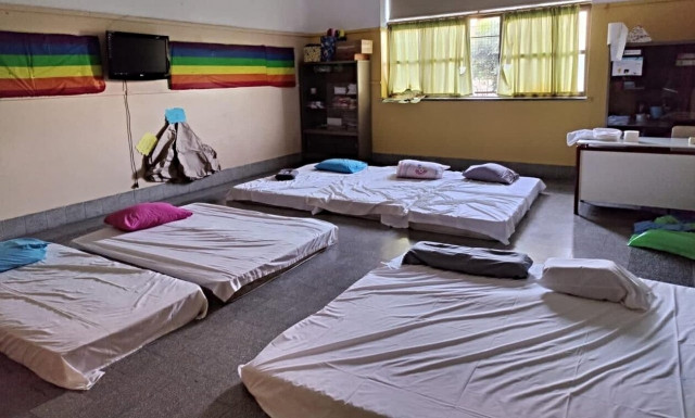 Φωτιά στη Ρόδο: Σε πάνω από 30 χώρους φιλοξενούνται κάτοικοι και επισκέπτες του νησιού