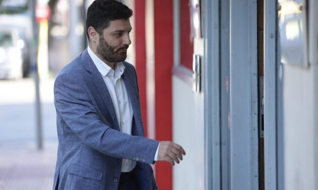 ΣΥΡΙΖΑ: Ανδρουλάκης και Παπανδρέου τηλεφώνησαν στον Τεμπονέρα- Διαψεύδει το ΠΑΣΟΚ