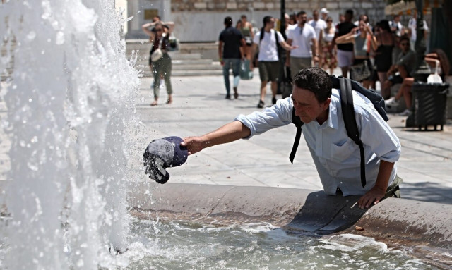 Καιρός: Σε ποιες περιοχές θα «χτυπήσει» 46άρια – Πότε υποχωρεί ο καύσωνας