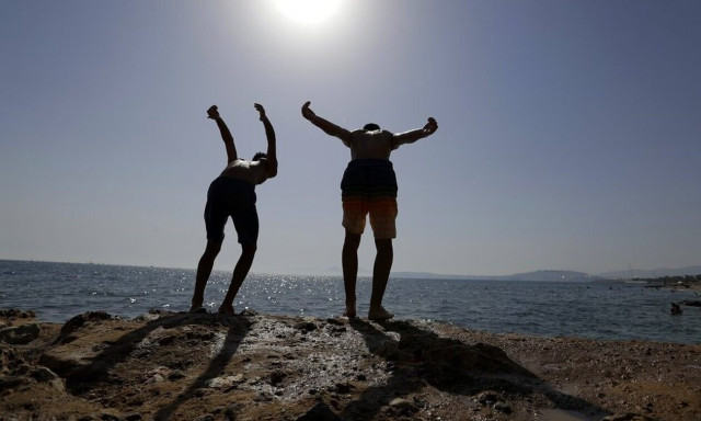Καύσωνας: Νέα θερμική έξαρση από σήμερα - Τι αναφέρει το επικαιροποιημένο δελτίο της ΕΜΥ