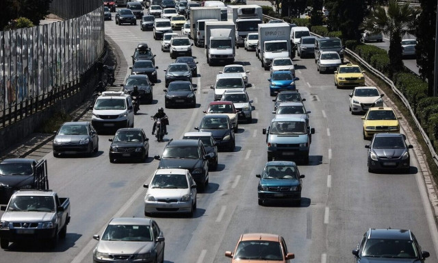 Κίνηση: Μποτιλιάρισμα στη λεωφόρο Ποσειδώνος