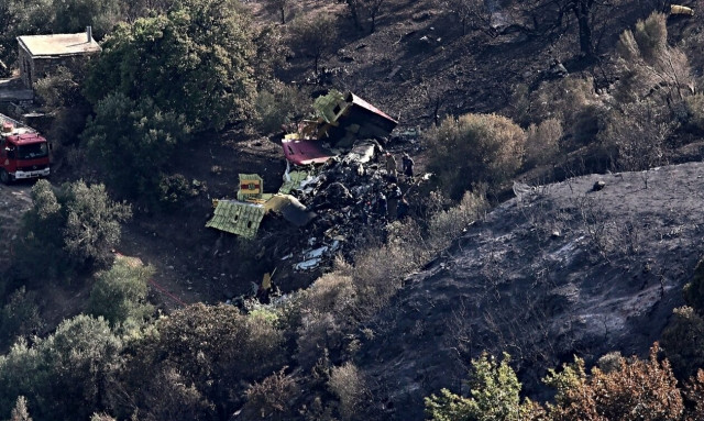 Πτώση Καναντέρ – Βουλή: Τηρήθηκε ενός λεπτού σιγή για τον θάνατο των δύο πιλότων