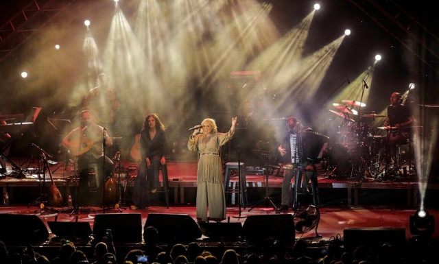 Ελευθερία Αρβανιτάκη και Ελεωνόρα Ζουγανέλη μαζί στο θέατρο Άλσος