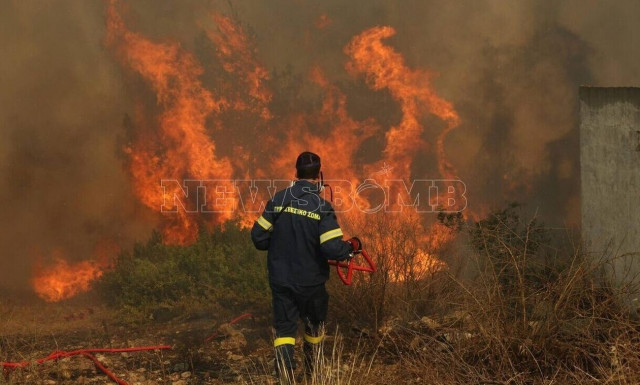 Φωτιά στη Ρόδο: Εκκένωση του χωριού Βάτι αποφάσισε το υπουργείο Κλιματικής Αλλαγής