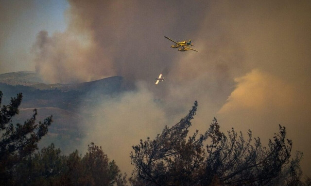 Φωτιά στην Κέρκυρα: Ήχησε και πάλι το 112 - Εντολή εκκένωσης της περιοχής Σύκι