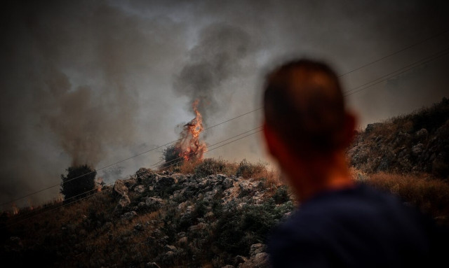 Υψηλός και την Τετάρτη ο κίνδυνος πυρκαγιών - Πού απαγορεύεται η κυκλοφορία