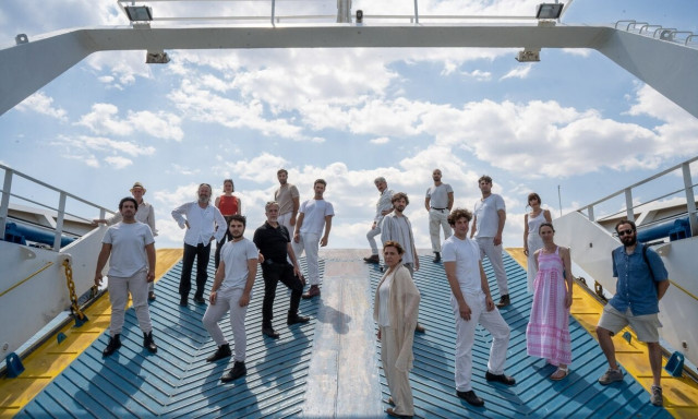 Πέρσες - Το ταξίδι στο πεδίο των ψυχών: Μια πρωτοποριακή περφόρμανς εν πλω