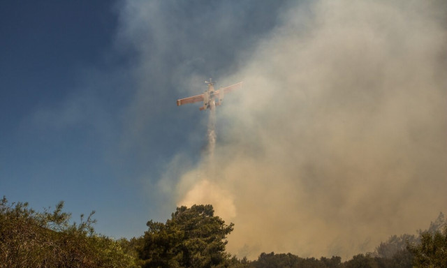 Λέκκας: Γιατί επιμένουν για 9η ημέρα οι φωτιές στη Ρόδο