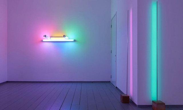 Λονδίνο: Τα έργα των Μπράιαν Ίνο και Νταν Φλάβιν σε μία εντυπωσιακή έκθεση