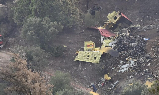 Φωτιά Εύβοια: «Το Καναντέρ έπεσε δίπλα από το σπίτι μου» – Συγκλονιστική περιγραφή μάρτυρα