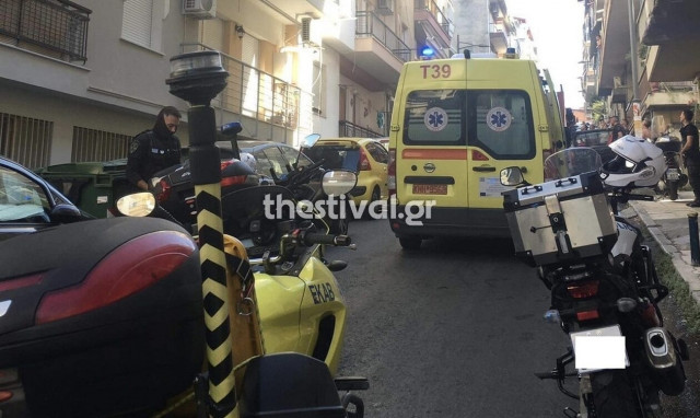 Θεσσαλονίκη: Φωτιά σε διαμέρισμα – Διασωληνωμένη στο νοσοκομείο μια ηλικιωμένη