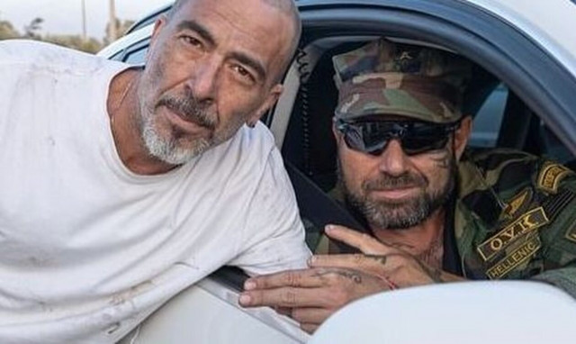 Φωτιά στη Ρόδο: Στο πύρινο μέτωπο ο τραγουδιστής Βαλάντης - «Ένα μεγάλο ευχαριστώ»