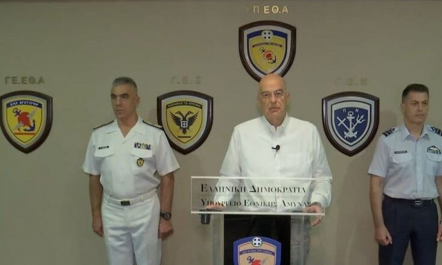 Δηλώσεις Δένδια για την Αγχίαλο - Κατεπείγουσα ΕΔΕ για τις εκρήξεις στο στρατόπεδο