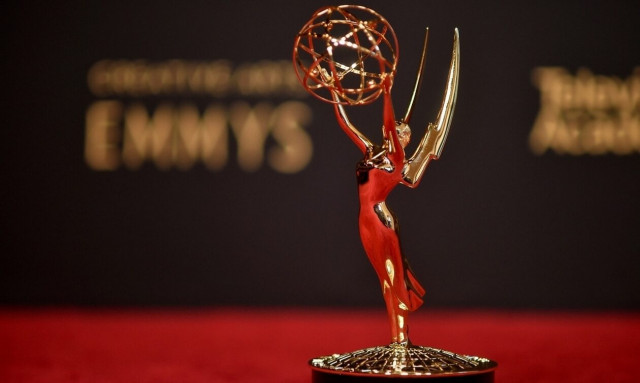 Βραβεία Εmmy: Αναβάλλονται εξαιτίας της απεργίας σεναριογράφων και ηθοποιών