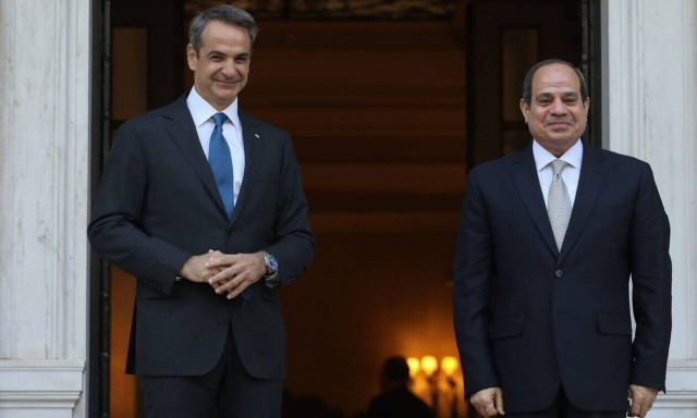 Στο Αίγυπτο ο Μητσοτάκης, η προσοχή της Ελλάδας και στη Λιβύη