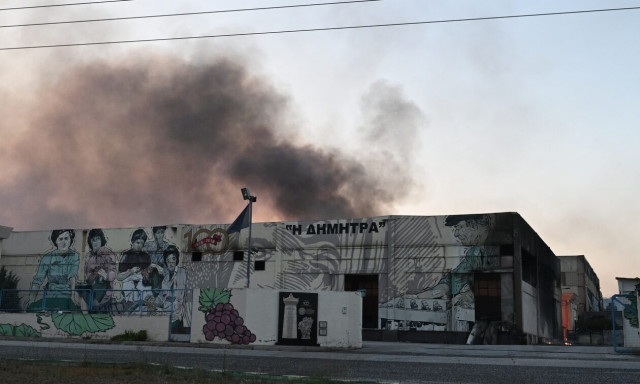 Φωτιά Βόλος - Πτέραρχος Ιατρίδης: Από την υπερθέρμανση ενεργοποιήθηκαν εκρηκτικά υλικά και βόμβες