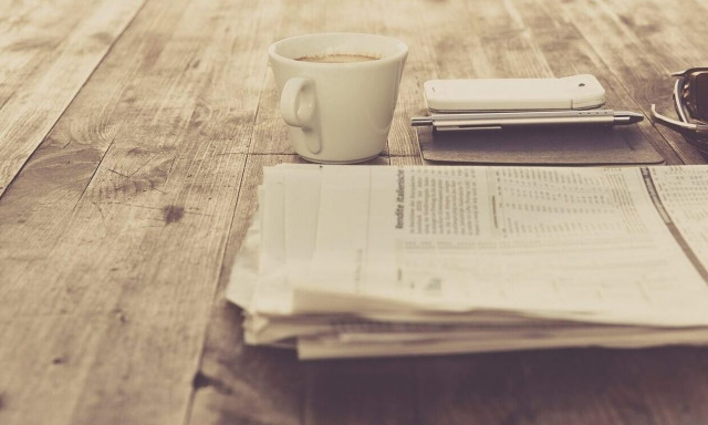 Οι εκρήξεις στην Αγχίαλο, οι φωτιές, στα πρωτοσέλιδα των εφημερίδων