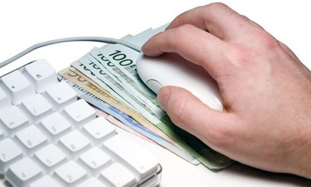 ΑΑΔΕ: Εντόπισε φοροδιαφυγή 6 εκατ. ευρώ από e-shop με ρούχα και παπούτσια