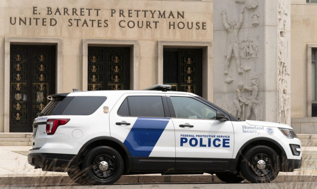 ΗΠΑ: Παραδόθηκε στην αστυνομία ο οδηγός αυτοκινήτου που παρέσυρε μετανάστες σε χώρο στάθμευσης