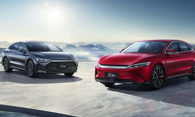 Οι Κινέζοι στριμώχνουν τους Ευρωπαίους στα ηλεκτρικά