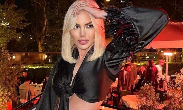 Αλεξάνδρα Παναγιώταρου: Αναστάτωσε τη Μύκονο με το εντυπωσιακό φόρεμα της