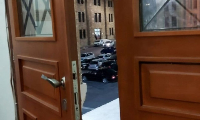 Ρόδος: Ποινική δικογραφία σε βάρος όσων εισέβαλαν στο κτήριο της Περιφέρειας Νοτίου Αιγαίου