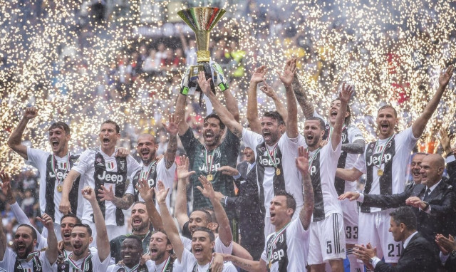 Το τέλος ενός μύθου: Ο Τζιανλουίτζι Μπουφόν ανακοίνωσε πως κρεμάει τα γάντια του