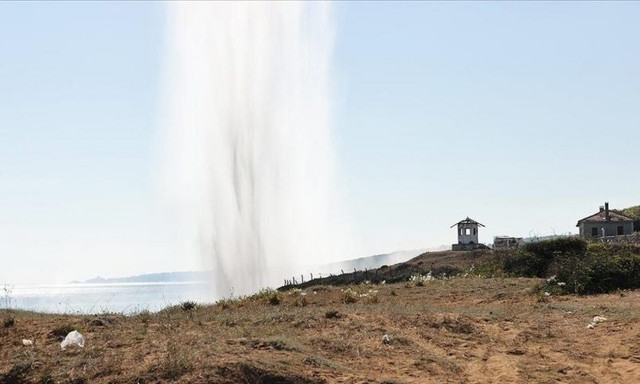 Τουρκία: Ελεγχόμενη έκρηξη οβίδων που εντοπίστηκαν σε παραλίας της Κωνσταντινούπολης