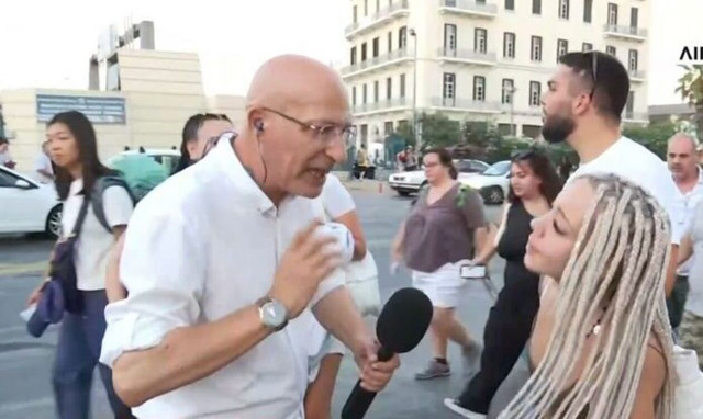 Γιώργος Τσελίκας: Ξεματιάζει επιβάτιδα στον αέρα του ΣΚΑΪ