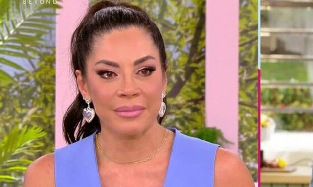 Μαριάντα Πιερίδη: Έξαλλη στον αέρα κατά του δημάρχου Ύδρας για τα υπερφορτωμένα γαϊδουράκια